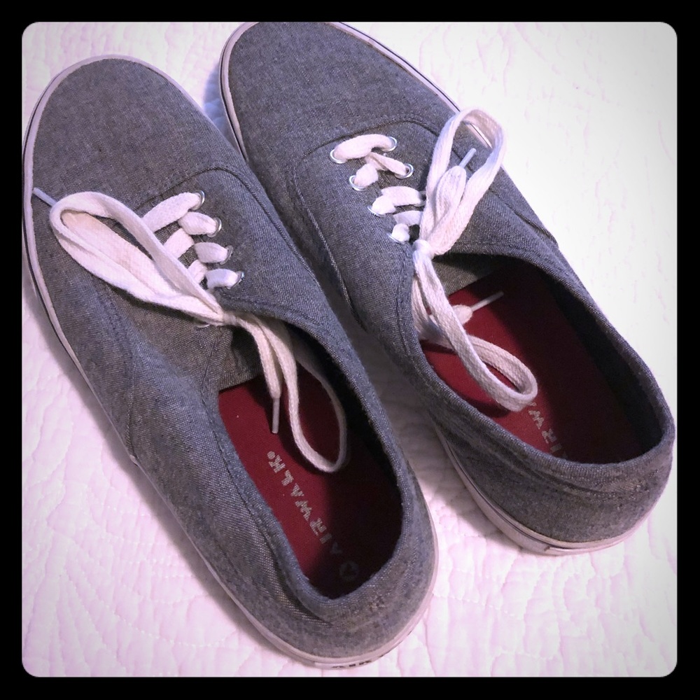 Airwalk Tennis Shoes